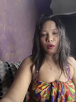 hornyzinia123 online show from 06-19-26, 03:22