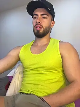 Snapshot of MaxDell chatting on 03-06-26, 04:03 MaxDell online show from 03-06-26, 04:03