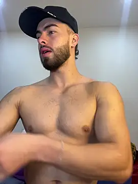 Snapshot of MaxDell chatting on 03-21-26, 07:06 MaxDell online show from 03-21-26, 07:06