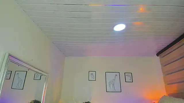 LusyKitty online show from 09-30-25, 04:34