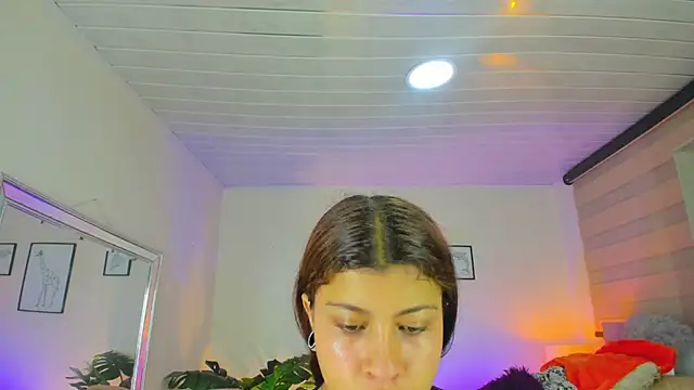 LusyKitty online show from 10-16-25, 03:46