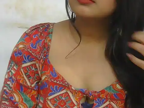 POOJA 199 online show from 12-04-25, 10:02