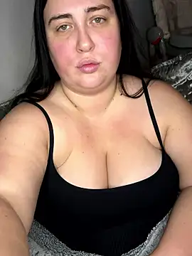 Snapshot of roxey-1997 chatting on 10-21-25, 09:37 roxey-1997 online show from 10-21-25, 09:37