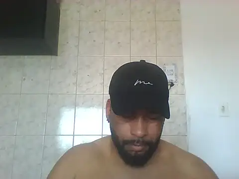 Snapshot of OliveiraSeven chatting on 07-21-26, 05:26 OliveiraSeven online show from 07-21-26, 05:26