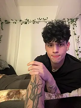 tyler boo online show from 03-04-26, 09:54