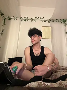 tyler boo online show from 03-05-26, 07:21