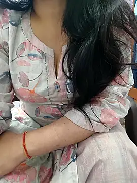 roshni agrawal0 online show from 05-04-26, 02:46