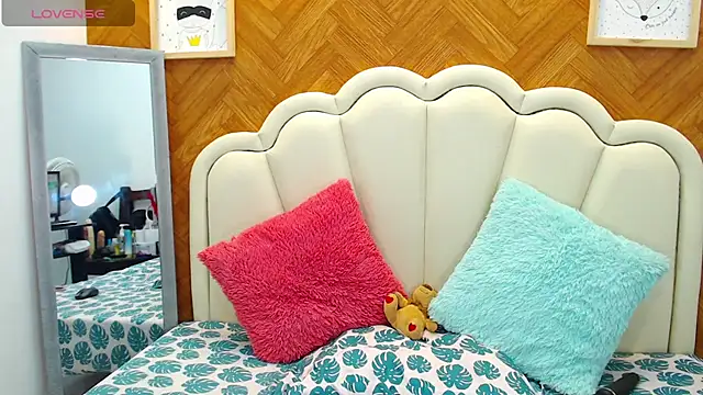 Snapshot of mariahsugarr chatting on 09-19-25, 05:53 mariahsugarr online show from 09-19-25, 05:53