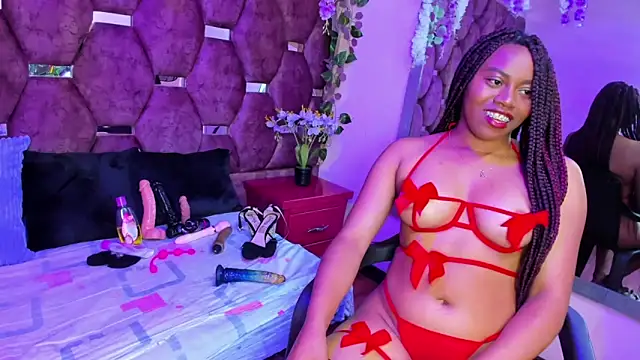 Snapshot of Thiana_Taylor chatting on 09-15-25, 07:47 Thiana Taylor online show from 09-15-25, 07:47