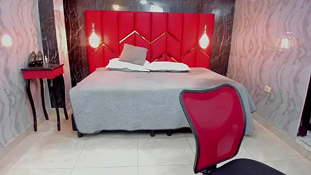 Snapshot of LatinaHoleQueen chatting on 03-17-26, 02:53 LatinaHoleQueen online show from 03-17-26, 02:53