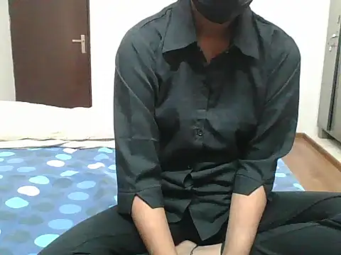 hotpayal001 online show from 10-13-25, 08:36