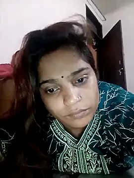 Snapshot of Trisha_71 chatting on 04-29-26, 11:36 Trisha 71 online show from 04-29-26, 11:36