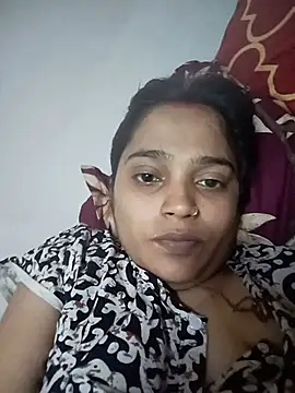 Snapshot of Trisha_71 chatting on 06-04-26, 05:24 Trisha 71 online show from 06-04-26, 05:24