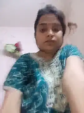 Snapshot of Trisha_71 chatting on 06-05-26, 06:57 Trisha 71 online show from 06-05-26, 06:57