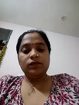 Snapshot of Trisha_71 chatting on 06-09-26, 12:39 Trisha 71 online show from 06-09-26, 12:39