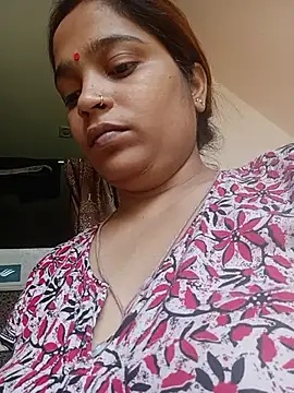 Snapshot of Trisha_71 chatting on 06-10-26, 04:01 Trisha 71 online show from 06-10-26, 04:01