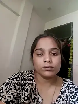 Snapshot of Trisha_71 chatting on 06-12-26, 05:06 Trisha 71 online show from 06-12-26, 05:06
