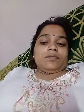 Snapshot of Trisha_71 chatting on 06-13-26, 06:22 Trisha 71 online show from 06-13-26, 06:22