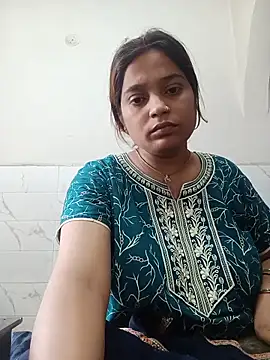 Snapshot of Trisha_71 chatting on 06-18-26, 04:13 Trisha 71 online show from 06-18-26, 04:13