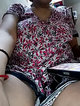 Snapshot of Trisha_71 chatting on 07-11-26, 05:15 Trisha 71 online show from 07-11-26, 05:15