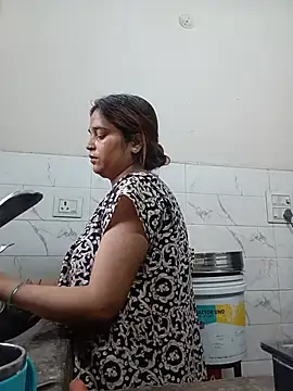 Snapshot of Trisha_71 chatting on 07-14-26, 12:22 Trisha 71 online show from 07-14-26, 12:22