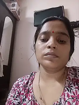 Snapshot of Trisha_71 chatting on 07-17-26, 03:39 Trisha 71 online show from 07-17-26, 03:39