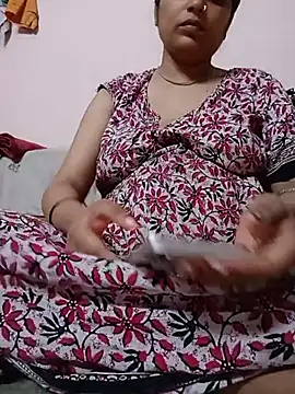 Snapshot of Trisha_71 chatting on 07-29-26, 01:42 Trisha 71 online show from 07-29-26, 01:42