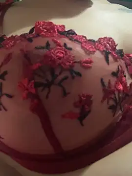 Snapshot of HinataArai chatting on 10-28-25, 08:00 HinataArai online show from 10-28-25, 08:00