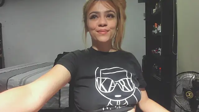 KATA BLONDE online show from 10-10-25, 01:37