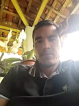 Snapshot of Boragozarvem chatting on 09-15-25, 01:44 Boragozarvem online show from 09-15-25, 01:44