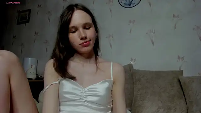 Snapshot of Annatomnaya chatting on 11-02-25, 07:16 Annatomnaya online show from 11-02-25, 07:16