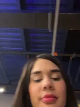 BellaLeclair online show from 12-17-25, 06:36