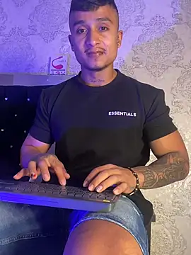 Snapshot of ThiagoBlaze chatting on 04-21-26, 10:32 ThiagoBlaze online show from 04-21-26, 10:32