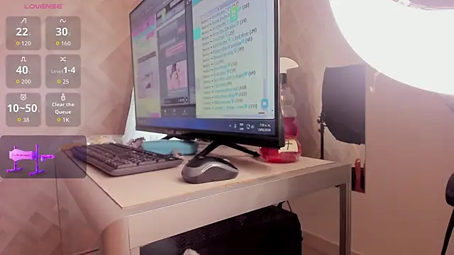 Snapshot of Clhoe_Johnson chatting on 02-13-26, 12:34 Clhoe Johnson online show from 02-13-26, 12:34