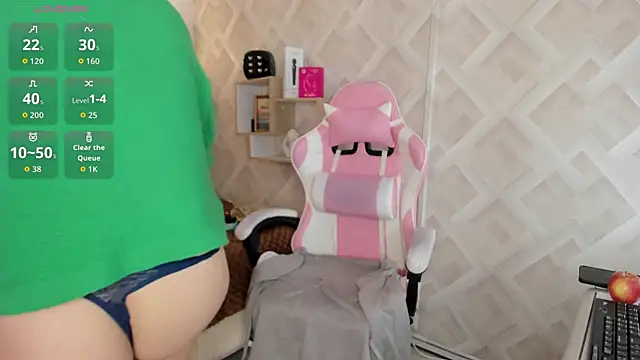 Snapshot of Clhoe_Johnson chatting on 02-18-26, 12:34 Clhoe Johnson online show from 02-18-26, 12:34