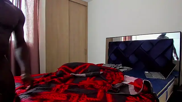 scarle22 online show from 10-23-25, 08:18