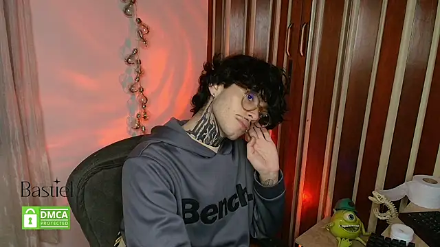 Mihail leroy online show from 10-08-25, 03:04