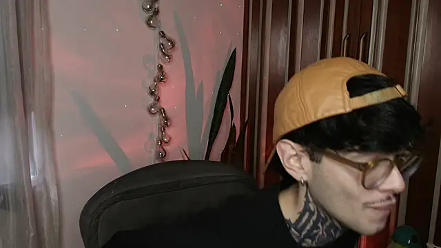 Mihail leroy online show from 12-21-25, 09:44