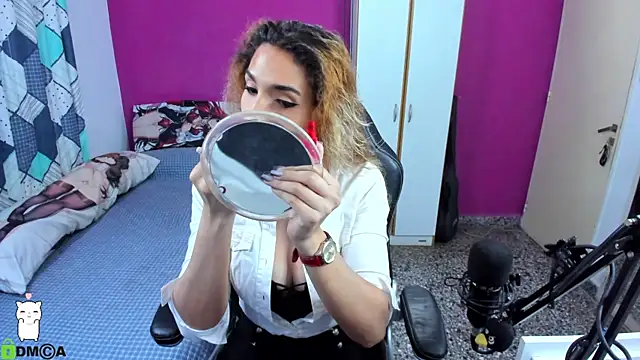 Snapshot of Sweet-Secret_ chatting on 11-09-25, 09:35 Sweet-Secret online show from 11-09-25, 09:35