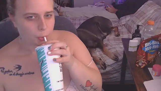 Snapshot of Sexyblonde12344 chatting on 10-08-25, 11:24 Sexyblonde12344 online show from 10-08-25, 11:24