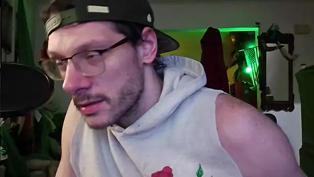 MasterDaddyCool online show from 10-20-25, 02:01