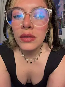 Snapshot of Katheerine chatting on 02-26-26, 03:27 Katheerine online show from 02-26-26, 03:27