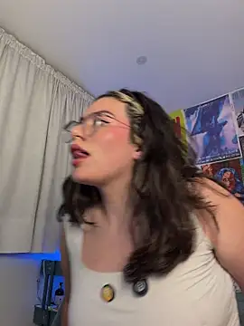 Snapshot of Katheerine chatting on 03-13-26, 03:02 Katheerine online show from 03-13-26, 03:02