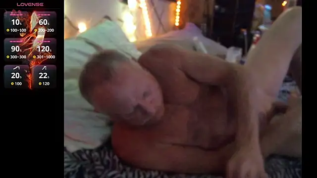 Pussyeat2please online show from 06-24-26, 08:35