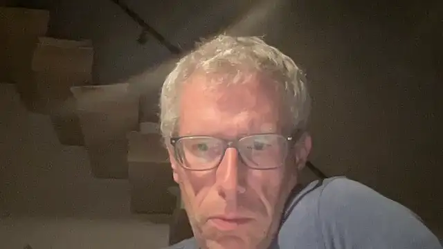 Snapshot of choupipat1 chatting on 09-14-25, 10:42 choupipat1 online show from 09-14-25, 10:42