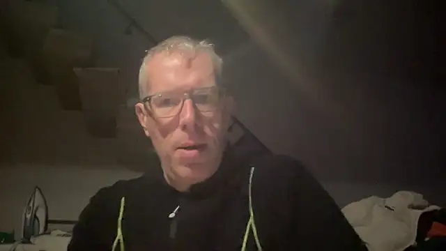 Snapshot of choupipat1 chatting on 10-02-25, 05:25 choupipat1 online show from 10-02-25, 05:25