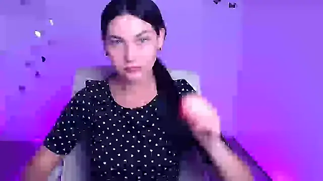 Snapshot of Lune_Moon chatting on 09-13-25, 11:32 Lune Moon online show from 09-13-25, 11:32