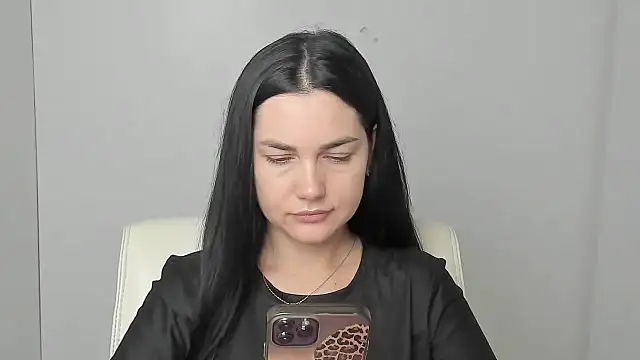 Snapshot of Lune_Moon chatting on 10-03-25, 05:37 Lune Moon online show from 10-03-25, 05:37