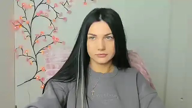 Snapshot of Lune_Moon chatting on 02-11-26, 06:29 Lune Moon online show from 02-11-26, 06:29