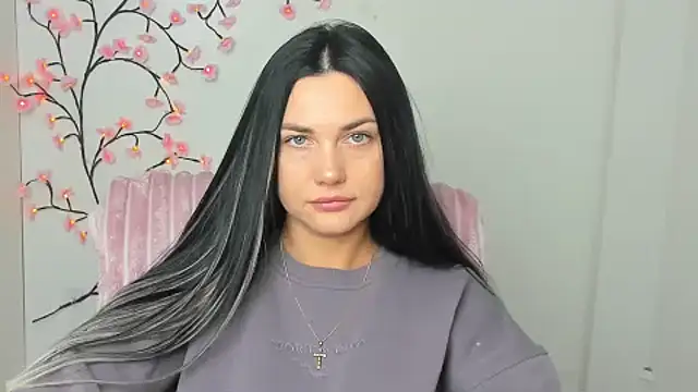 Snapshot of Lune_Moon chatting on 02-19-26, 06:31 Lune Moon online show from 02-19-26, 06:31